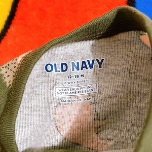 baby jumpsuit with little feet